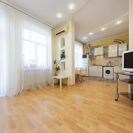 Goodrest On Troitskaya * Odesa