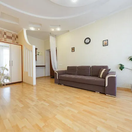 Apartment Goodrest On Troitskaya